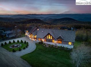 129 Briarwood Ln, Beech Mountain, NC 28604