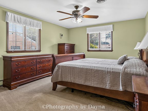 4th image of 655 W End Dr