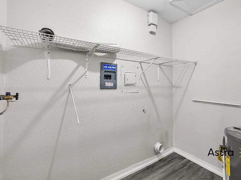 327 S Fernwood Ave #3 — Photo 8