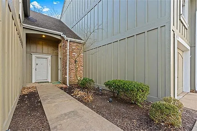 1 bed, 984 sqft, $1,675 — Photo 3