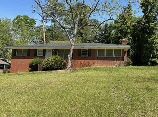 506 Pineridge Dr, Forest Park, GA 30297
