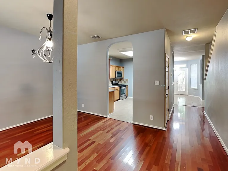 8606 Eagle Peak — Photo 3