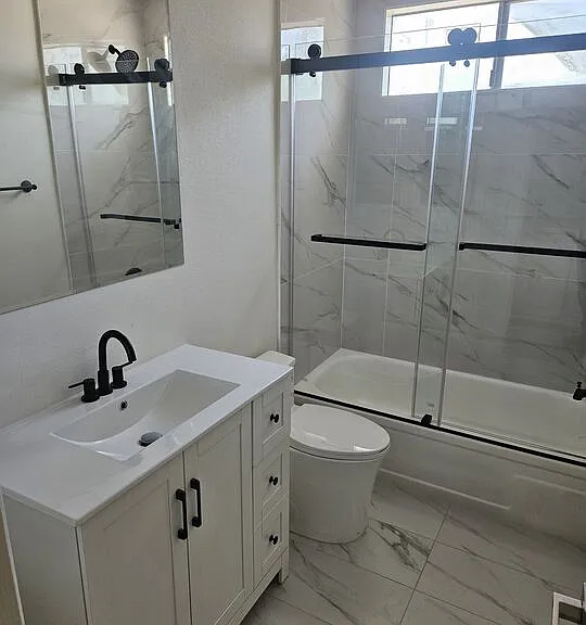 10836 Camarillo St #4 — Photo 6