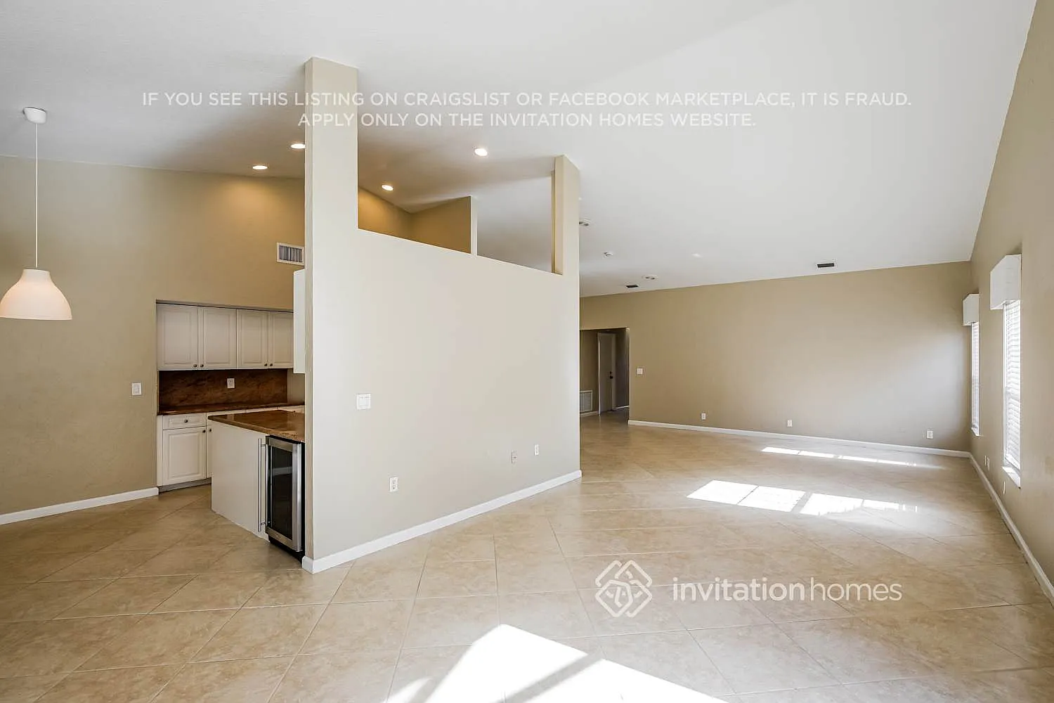 7045 Golf Pointe Cir Tamarac, FL 33321 — Photo 4