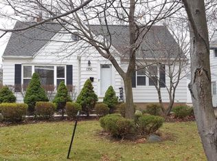 1330 E Miner Rd, Mayfield Heights, OH 44124