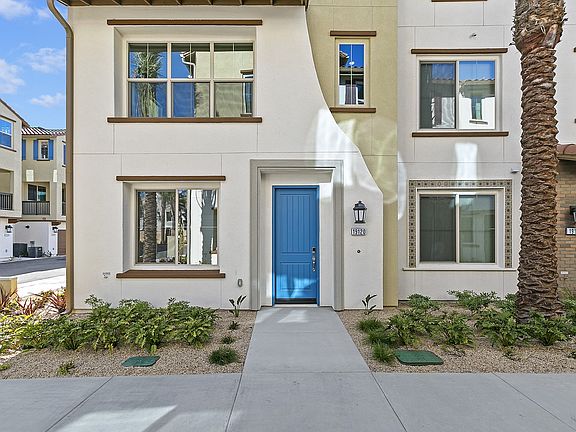 Welcome to 19120 Azul Lane