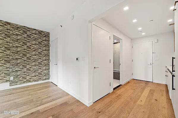 Rented by Citi Habitats | media 22