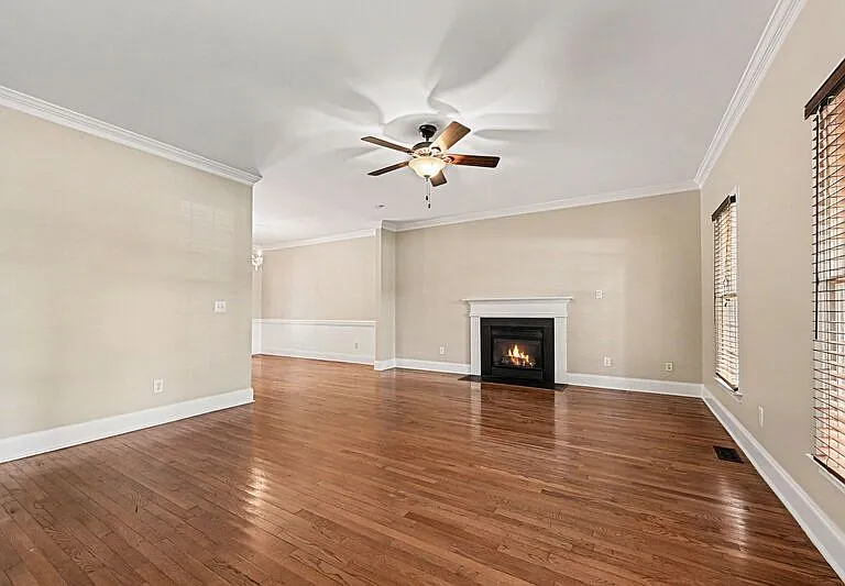 10403 Persimmon Creek Dr — Photo 7