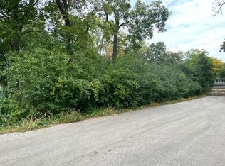 18860 W Rose Ave, Mundelein, IL