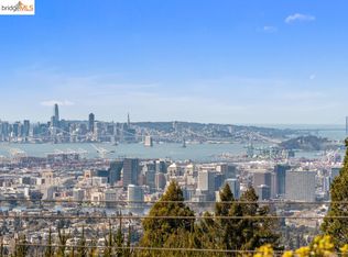 3150 Robinson Dr, Oakland, CA 94602