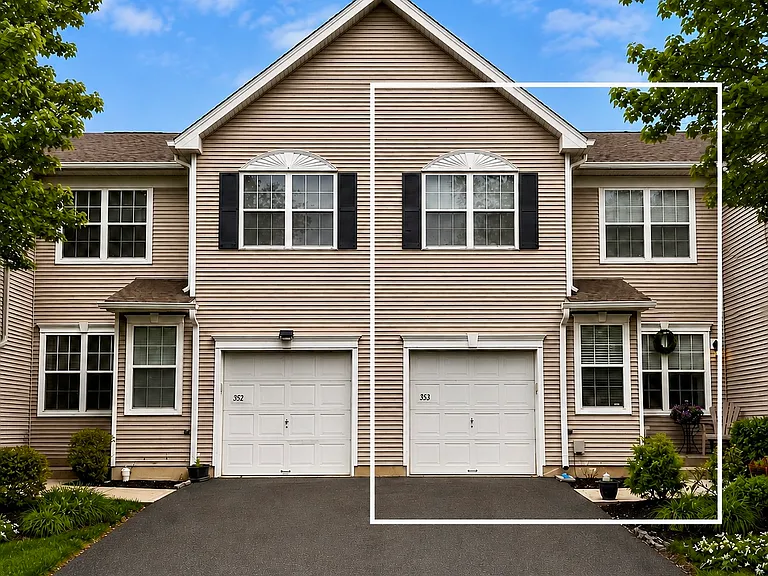 353 Cynthia Ln — Photo 1