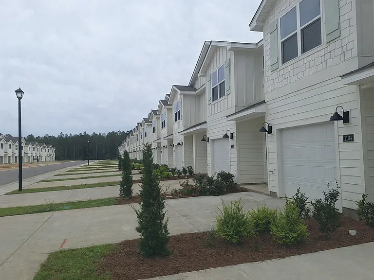 The Island Townhomes, LLC — Photo 5