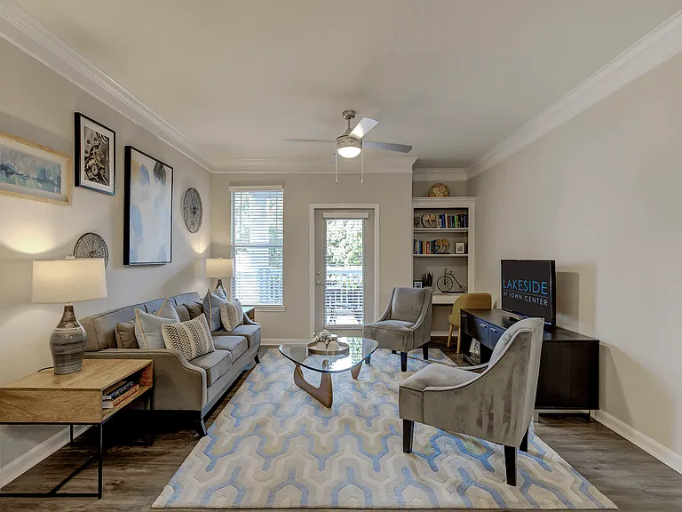 Lakeside at Town Center Apartments — Photo 48