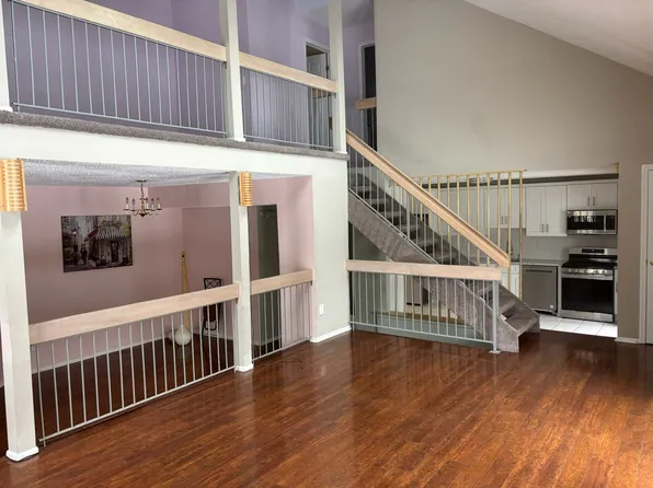 43 Denise Dr, Edison, NJ 08820