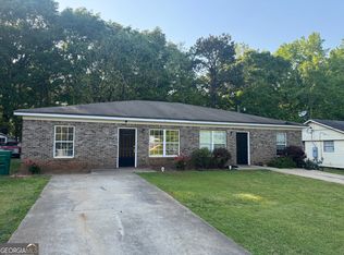 233 James St #A, Rutledge, GA 30663