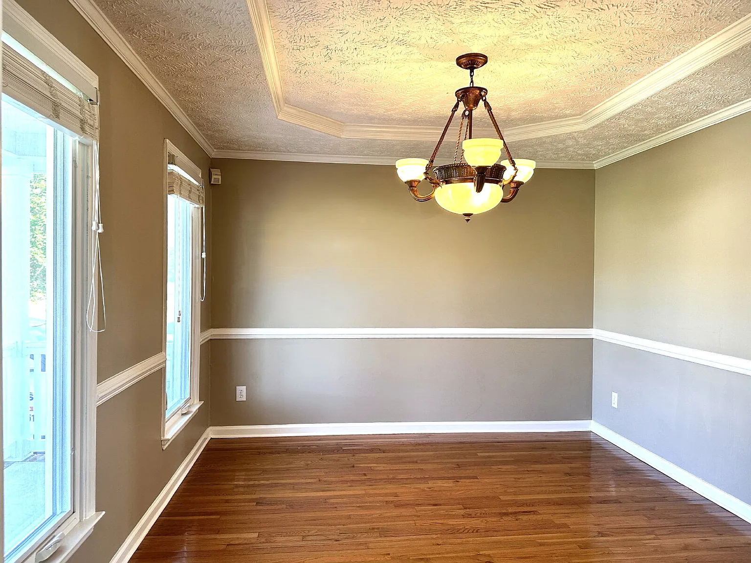 3 bed, 2.5 bath, 2418 sqft, $2,000 — Photo 3
