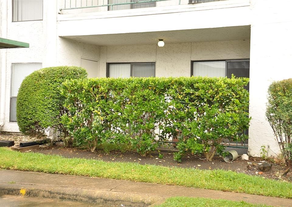 1st image of 2824 S Bartell Dr APT 8