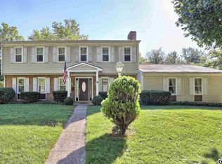 16 Tall Tree Dr, Camp Hill, PA 17011
