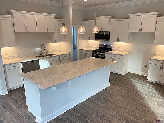 3rd image of 41198 Marsh Ln