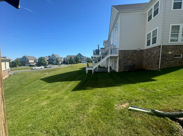 20973 Goose Preserve Dr, Ashburn, VA 20148