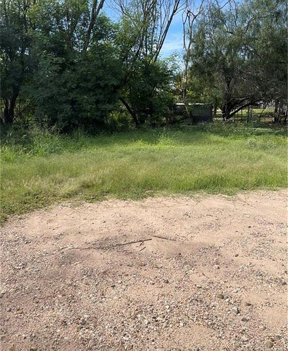 2nd image of 17211 Queen Palm Dr
