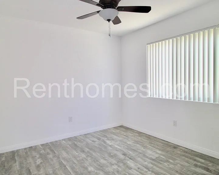 11327 Linares St — Photo 10