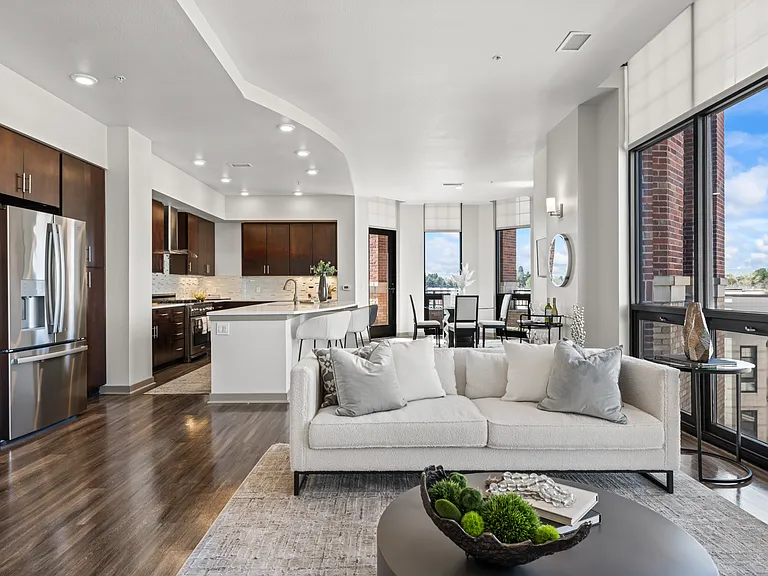 Kent Place Residence — Photo 24