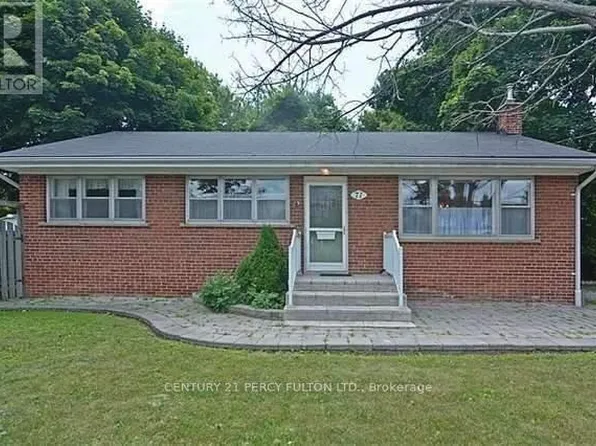 71 Grace St, Toronto, ON M1J 2M6
