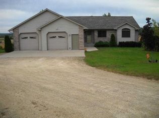 E11631 N Reedsburg Rd, Baraboo, WI 53913
