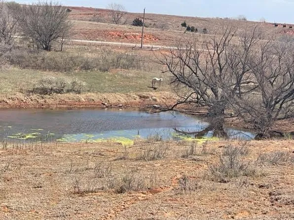 E082 & North Rd #28-16-22, Leedey, OK 73654