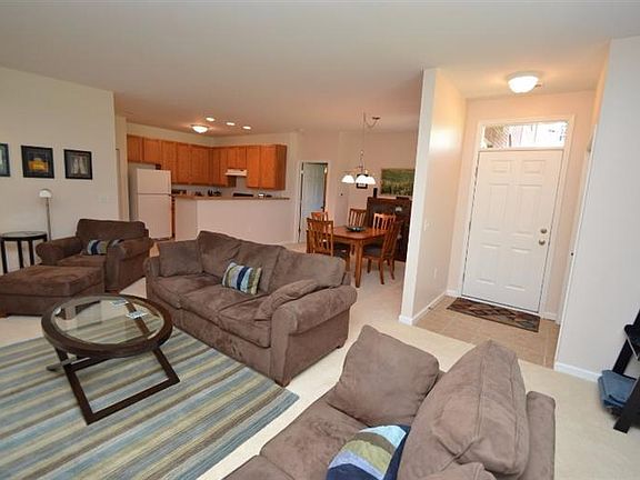 3rd image of 3130 Primrose Ln