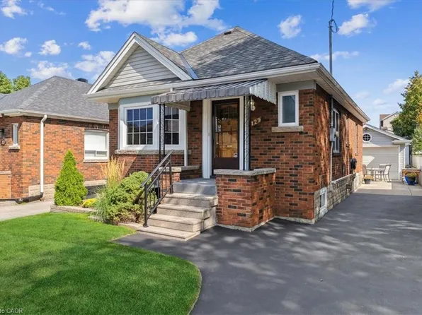 129 Barons Ave S, Hamilton, ON L8K 2Y8