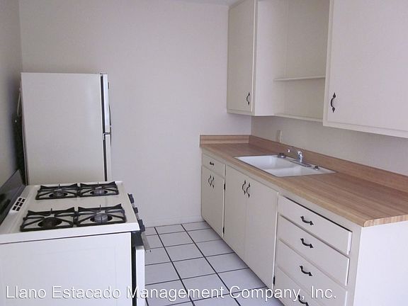 2nd image of 2602 6th Ave APT 3