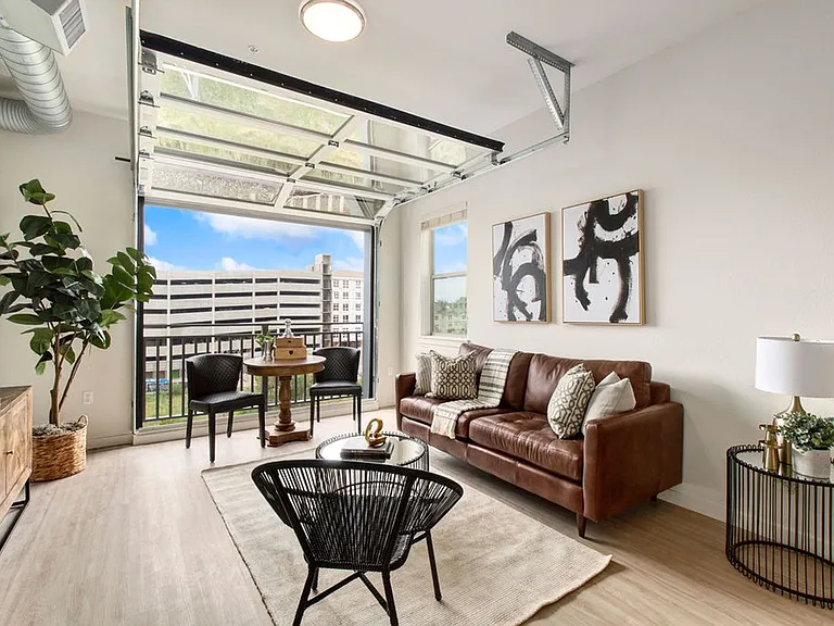 Axis West Flats — Photo 29