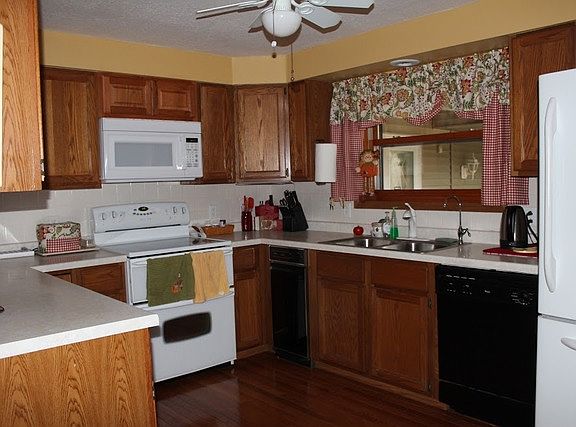 3rd image of 13349 1675 East St