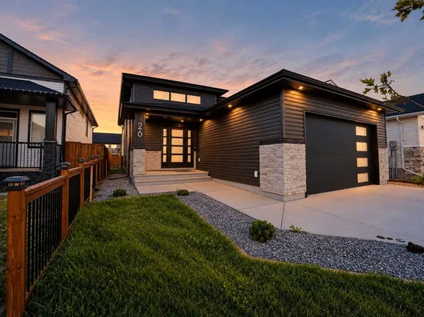 26 NW Rivergrove Run W, Lethbridge, AB T1K 8E9