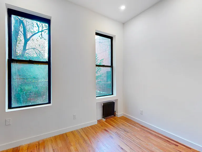 829 9th Ave #3B — Photo 1