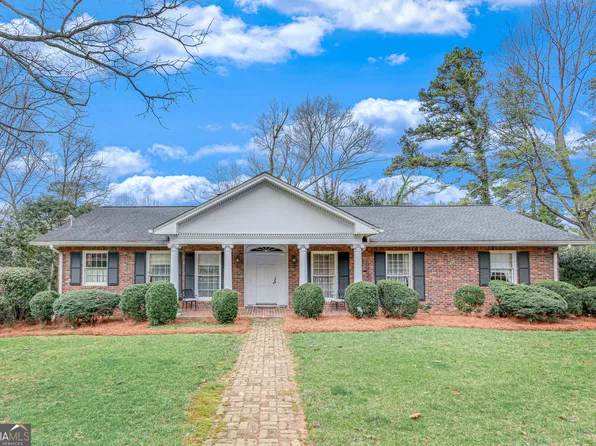 1119 Dixon Cir, Gainesville, GA 30501