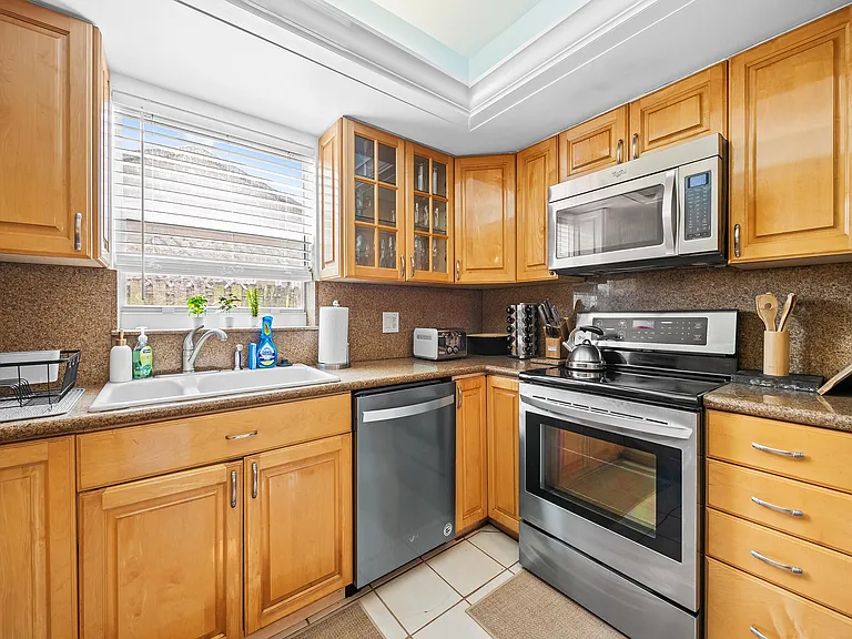 3240 Spanish River Dr — Photo 8