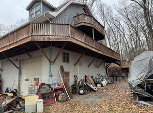 225 Monks Rd UNIT D, Valencia, PA 16059