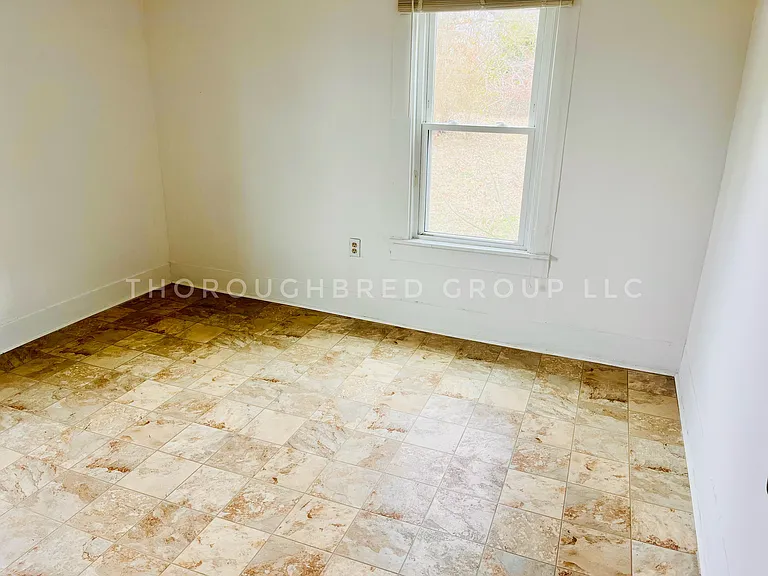 211 Cedar St — Photo 7