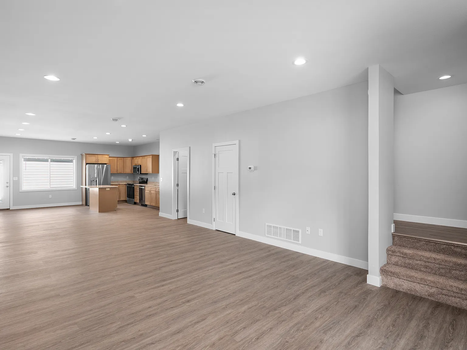 3 bed, 2.5 bath, $2,100 — Photo 3