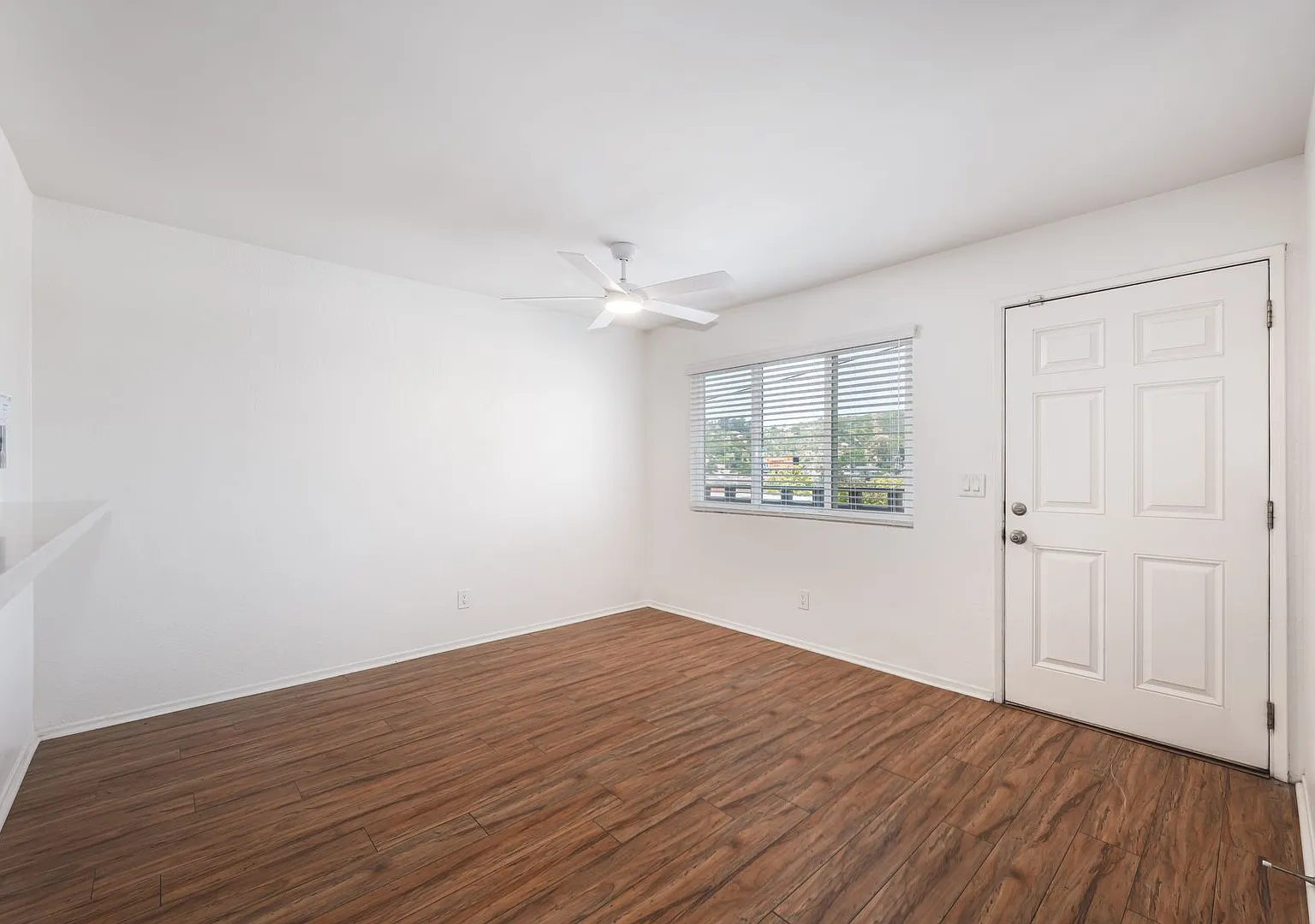 10133 Tujunga Canyon Blvd. — Photo 4