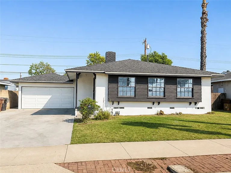 944 N Wichita Ave — Photo 1