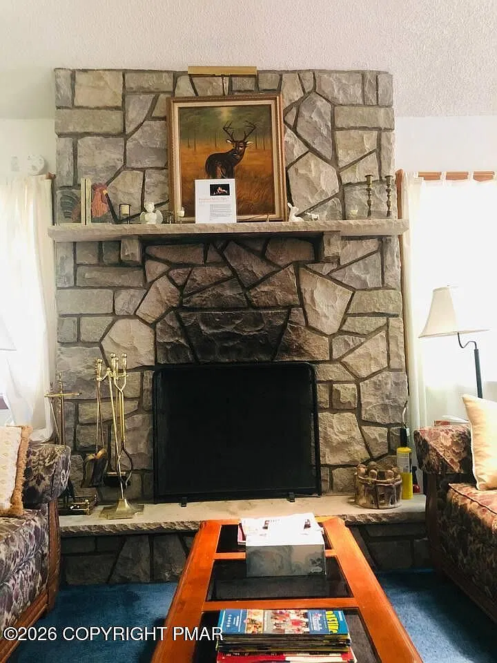 3 bed, 1375 sqft, $2,000 — Photo 3