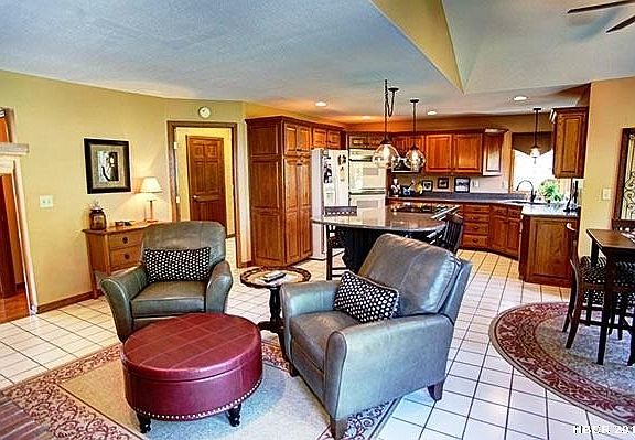 5th image of 420 Penbrooke Dr