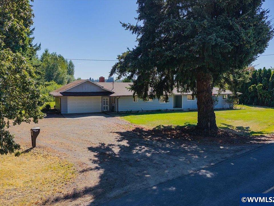 1st image of 39179 Santiam Bluffs Rd NE