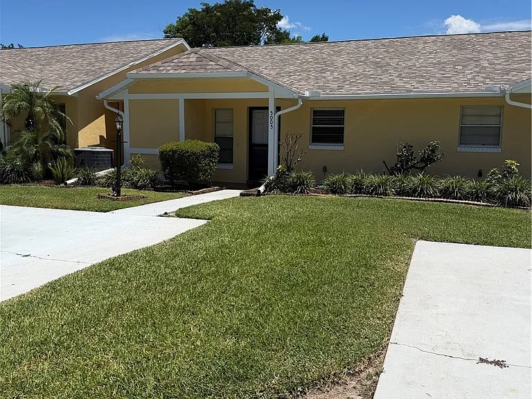 5005 Granada Blvd — Photo 2