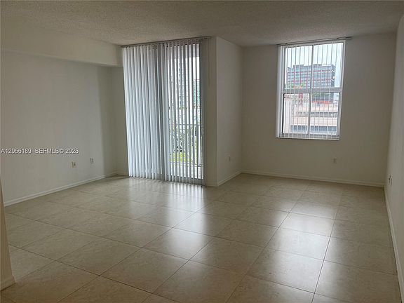 5th image of 255 Evernia St APT 616