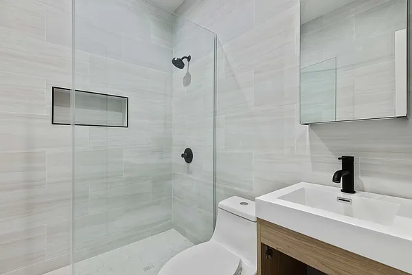 Rented by Dalan Rentals | media 20